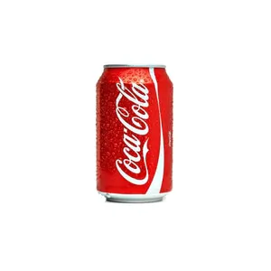 Bouteille et verre de Coca-Cola, boisson rafra&icirc;chissante servie au restaurant