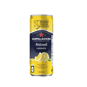 Bouteille de San Pellegrino Limonata, boisson italienne citronn&eacute;e servie fra&icirc;che