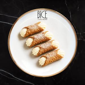 Mini Cannolis (12)